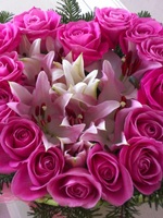 Корзина из роз в форме сердца "Розовое сердце"